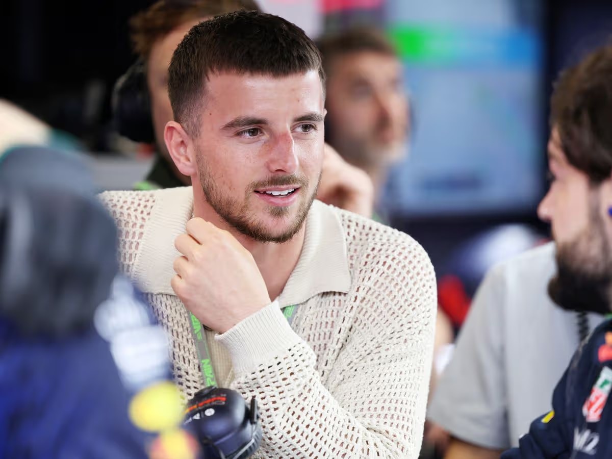 Mason Mount sử dụng thời trang như một công cụ để kể câu chuyện về bản sắc cá nhân.