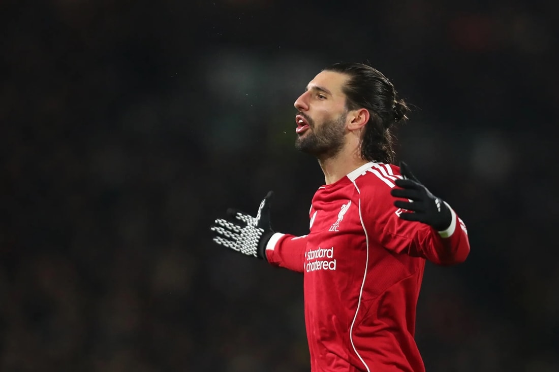 Dominik Szoboszlai có khả năng đá hậu vệ phải.