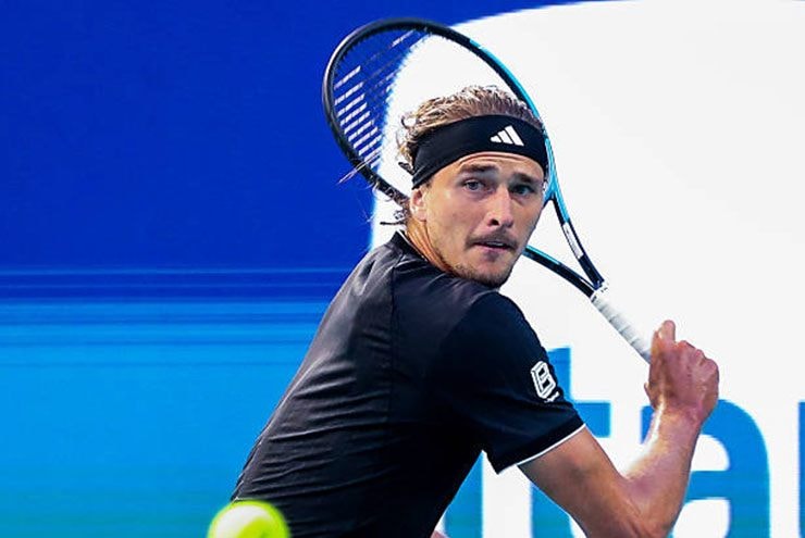 Alexander Zverev thi đấu tại giải quần vợt