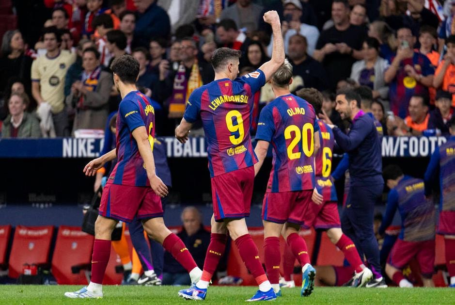 Robert Lewandowski ghi bàn thắng quyết định mang về 3 điểm cho Barcelona.