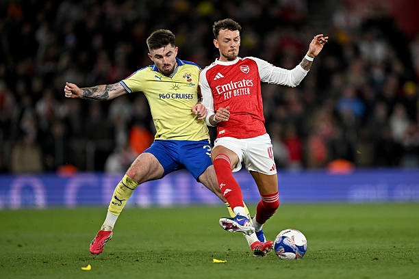 Ben White mắc sai lầm dẫn đến bàn thua