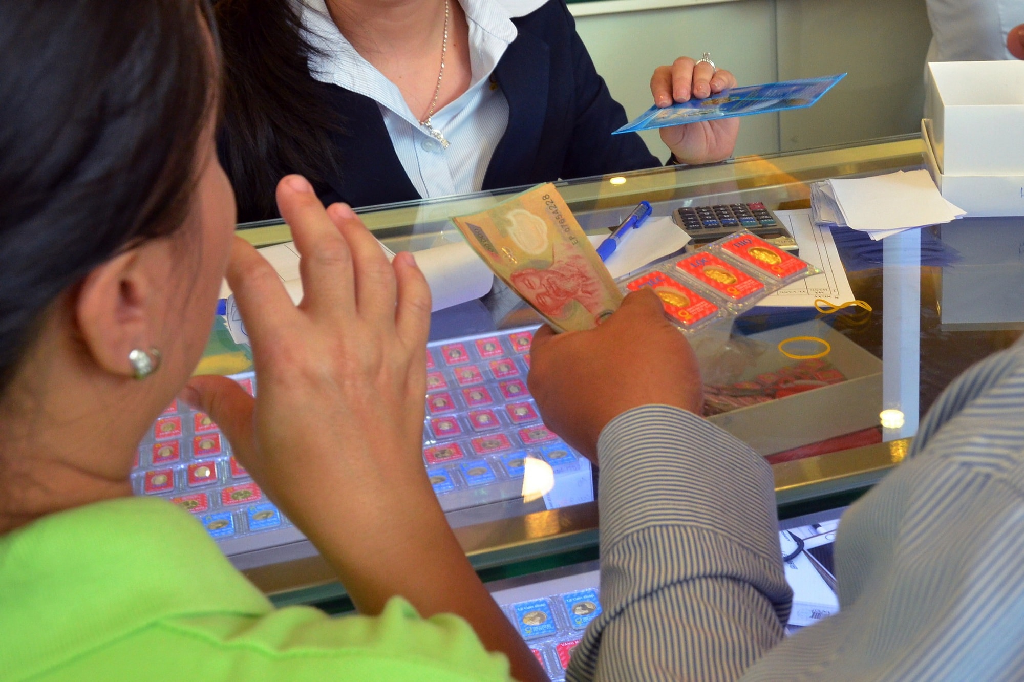 Giá vàng hôm nay 7/4/2026: SJC DOJI PNJ cập nhật sớm nhất