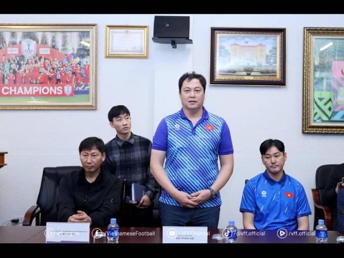 HLV thủ môn Lee Woon-jae ghi dấu ấn trong hành trình vừa qua cùng đội tuyển Việt Nam.