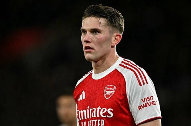 Arsenal được đánh giá cao hơn hẳn so với Sporting Lisbon về chất lượng nhân sự.