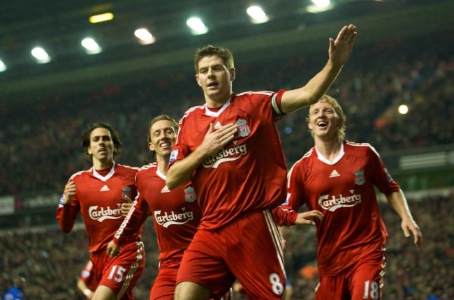 Steven Gerrard, biểu tượng bất diệt của băng thủ quân Liverpool.