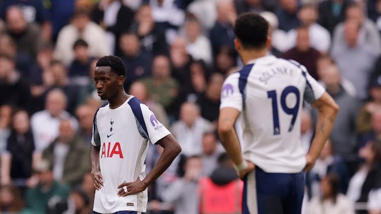 Spurs đang ở gần nhóm đèn đỏ.