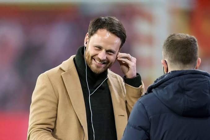 Vivell có nhiều mối quan hệ tại Đức.