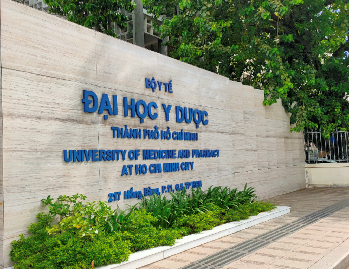 Học phí đại học Y Dược TPHCM năm 2026: RHM dẫn đầu 90 triệu/năm