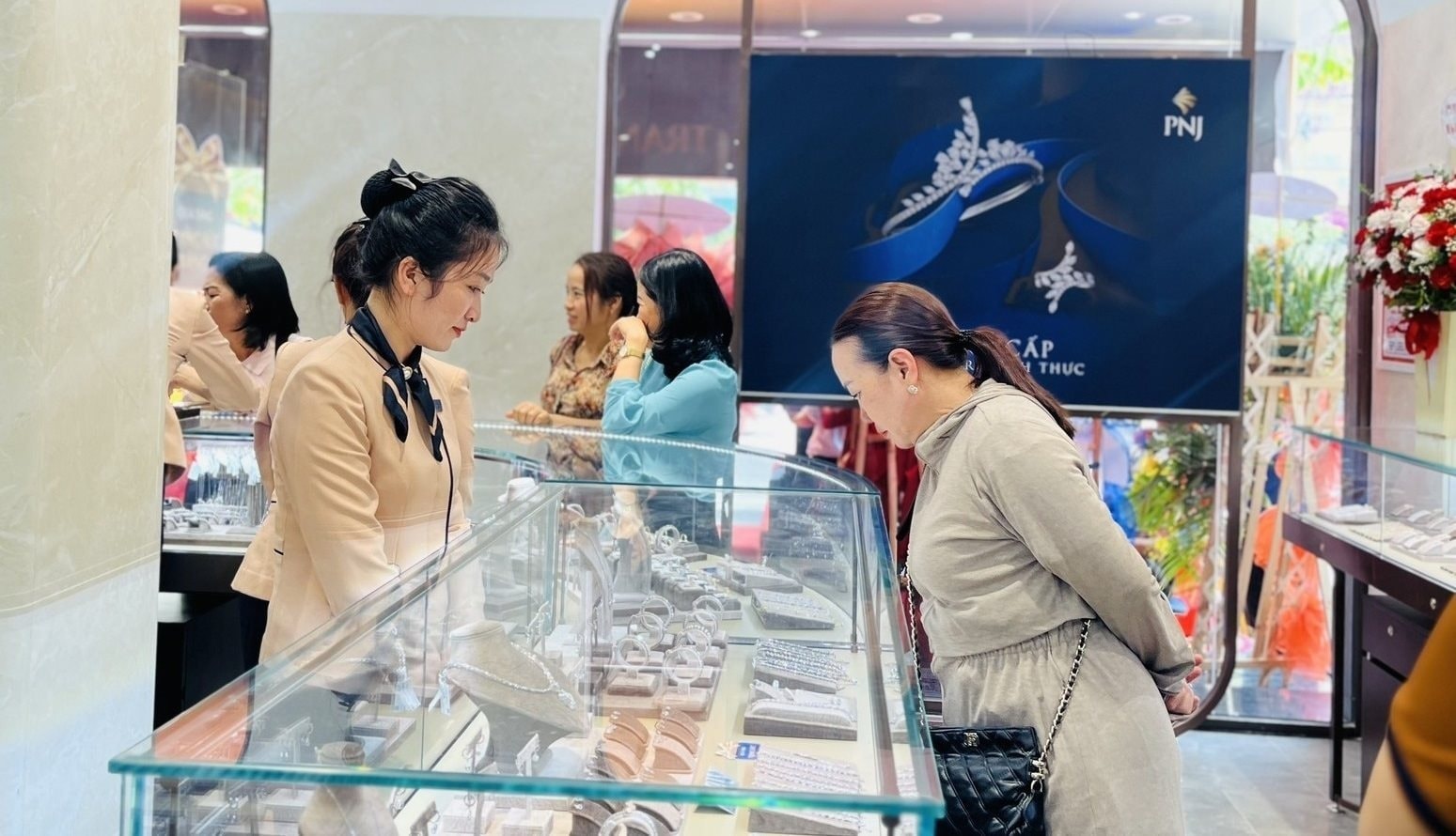 Giá vàng chiều nay 8/4/2026: Bảng giá SJC DOJI PNJ chốt ngày hôm nay