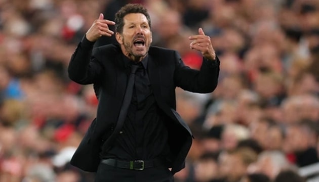 Diego Simeone lên dây cót tinh thần cho các học trò.