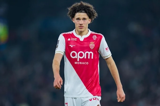 Mục tiêu Maghnes Akliouche đang nằm trong tầm ngắm của cả Manchester United và Liverpool.