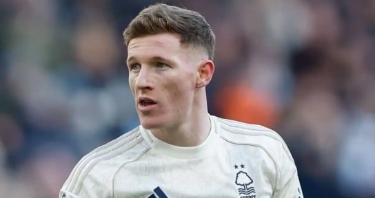 Tiền vệ Elliot Anderson ưu tiên đầu quân cho nửa xanh thành Manchester.