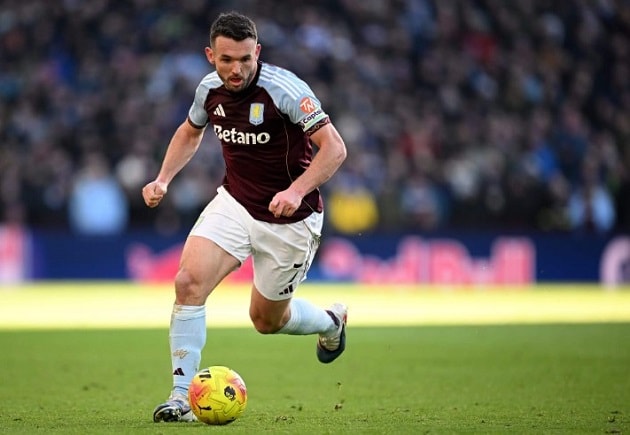 Tiền vệ McGinn trở lại sau chấn thương, mang lại sự tự tin cho tuyến giữa Aston Villa.