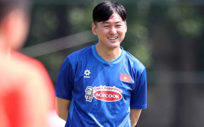 Chuyên gia Lee Jung Soo chia tay bóng đá Việt Nam sau khi hết hạn hợp đồng.