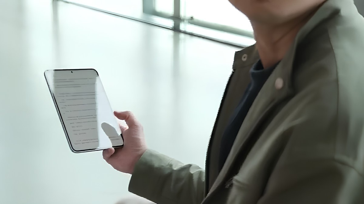 Thiết kế mỏng nhẹ của OPPO Pad Mini giúp tăng cường tính linh hoạt khi sử dụng.