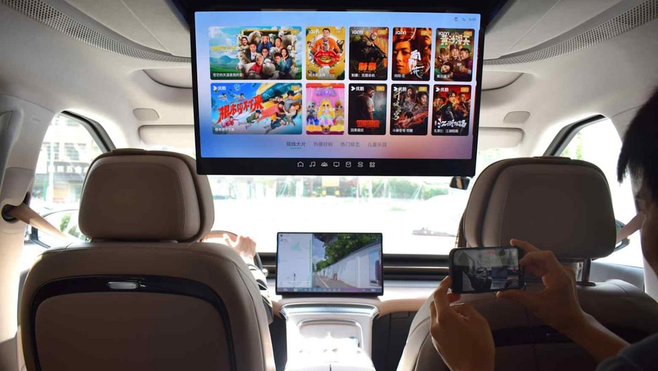 Mẫu xe BYD Han L tại sự kiện ra mắt