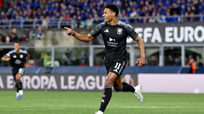 Ollie Watkins tỏa sáng rực rỡ trong màu áo Aston Villa tại Europa League.