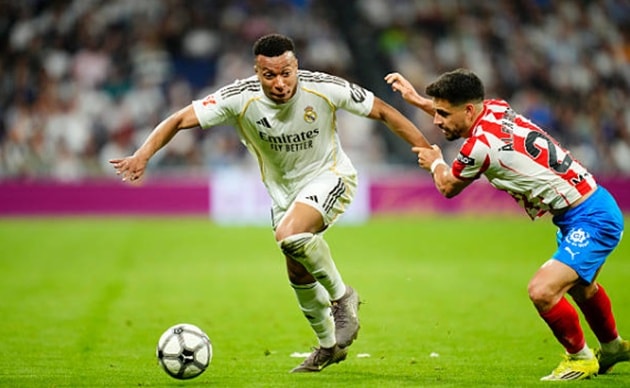 Kylian Mbappe bỏ lỡ nhiều cơ hội ngon ăn khiến Real Madrid không thể kết liễu đối thủ.