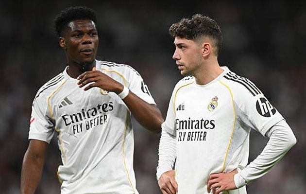 Real Madrid đang hụt hơi rõ rệt trong cuộc đua vô địch La Liga với Barcelona.