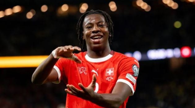 Johan Manzambi có thể là phương án lý tưởng cho MU.