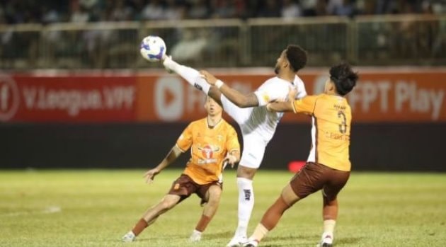 HAGL gây bất ngờ khi đánh bại Nam Định ngay trên sân khách tại V.League.