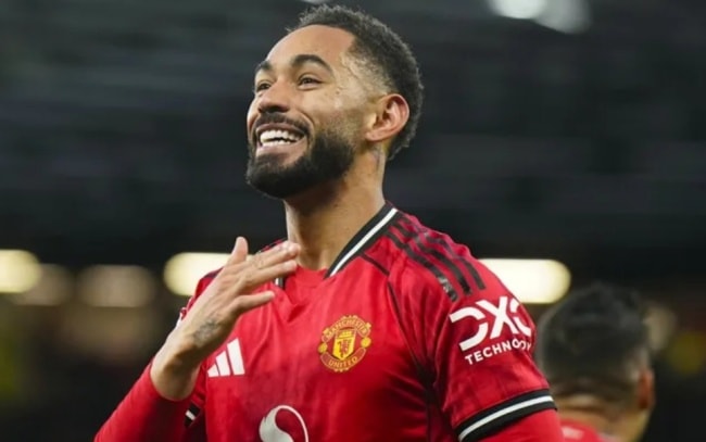 Các cầu thủ Man Utd tích cực tập luyện chuẩn bị cho trận đấu với Leeds United.