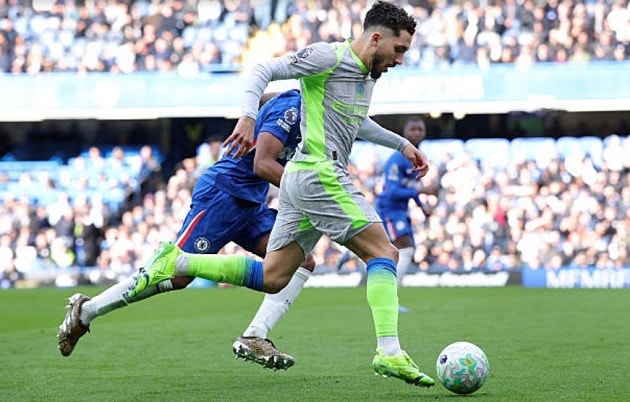 Chiến thắng trước Chelsea giúp Man City vẫn nuôi hy vọng vô địch.