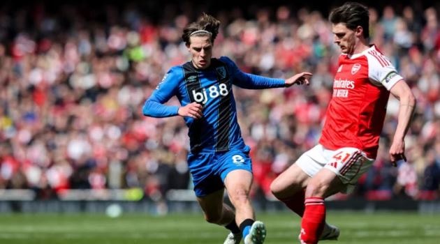 Scott có màn trình diễn nổi bật trước Arsenal.