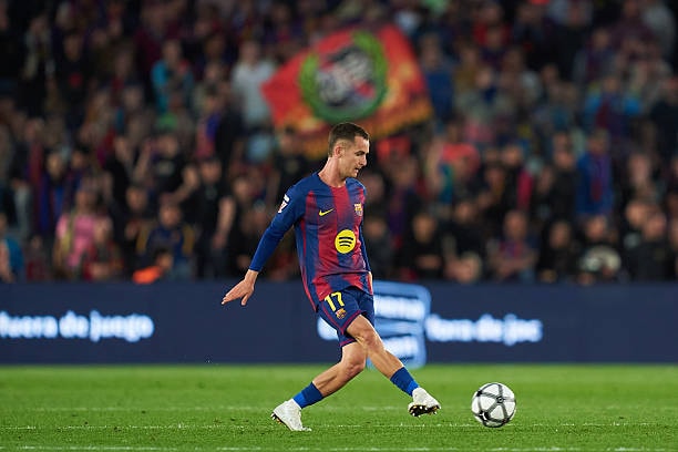 Phong độ của tiền vệ Marc Casado đã giảm sút nghiêm trọng trong thời gian gần đây.