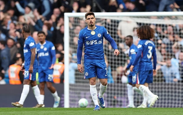 Pedro Neto thi đấu xông xáo nhưng thiếu hiệu quả cuối cùng