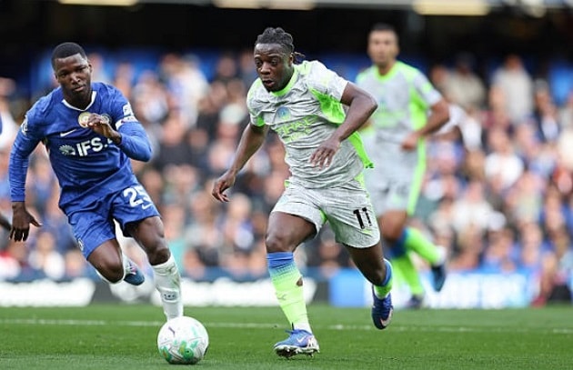 Jeremy Doku ấn định chiến thắng thuyết phục cho Manchester City