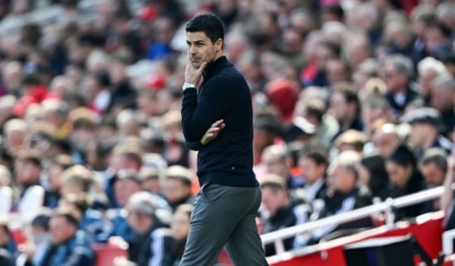 Trận thua Bournemouth phơi bày nhiều vấn đề của Arsenal trong cuộc đua vô địch.