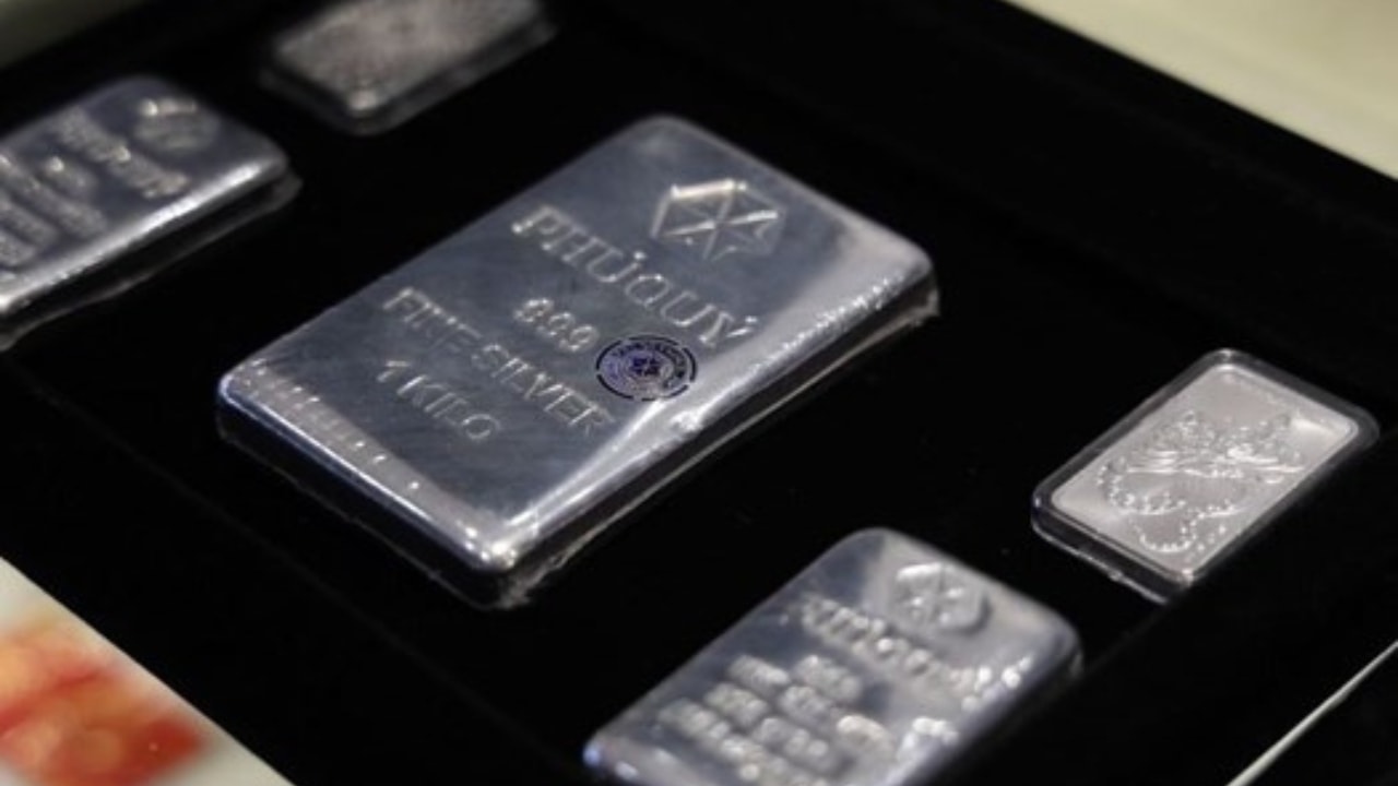 Giá bạc hôm nay 15/4: Tăng mạnh nhất tháng 4/2026