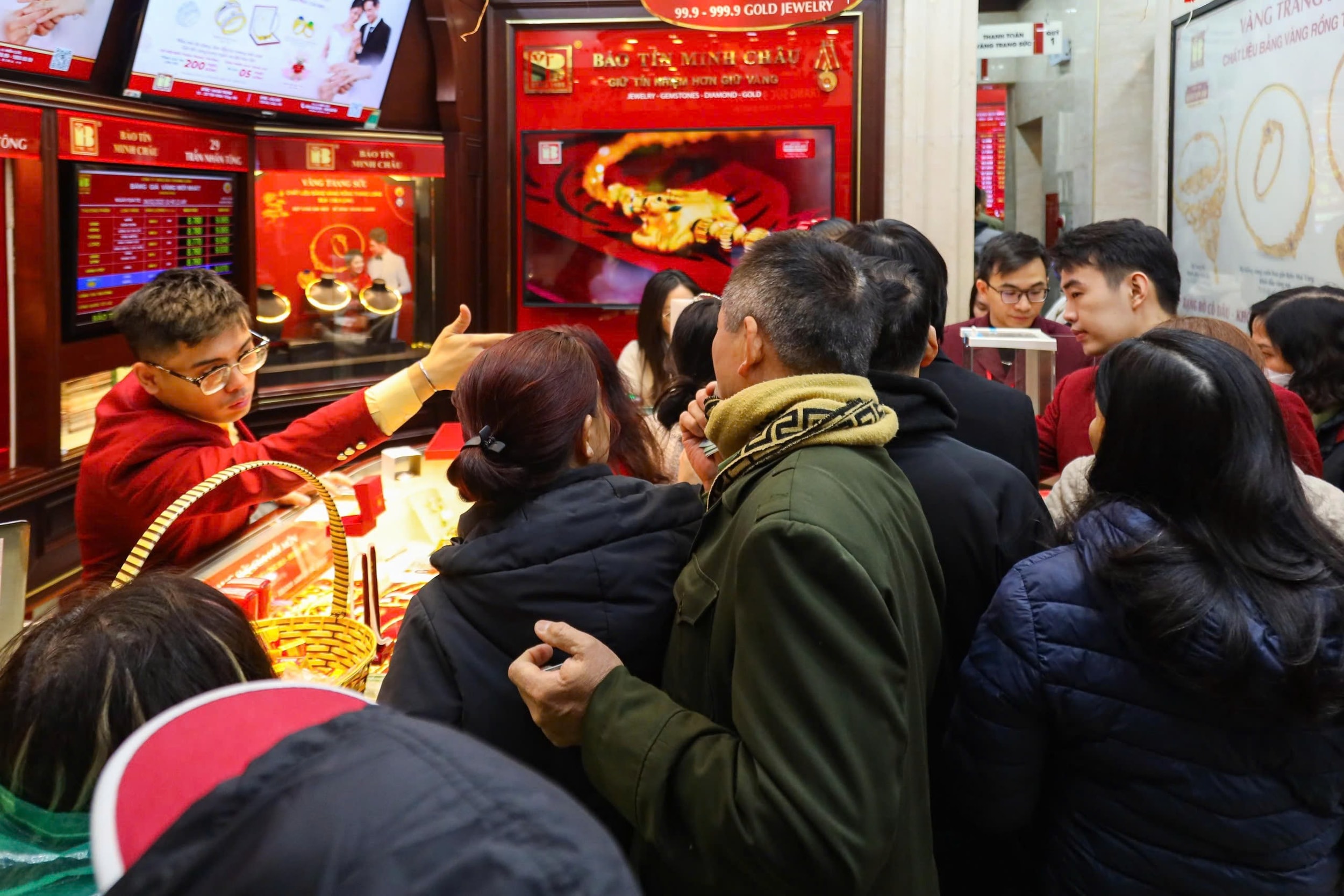 Giá vàng chiều nay 15/4/2026: Bảng giá SJC DOJI PNJ chốt ngày hôm nay