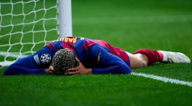 Yamal xuất sắc, nhưng không đủ để giúp Barca đi tiếp.