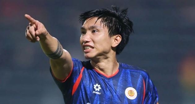 Đoàn Văn Hậu bị đình chỉ thi đấu do nhận đủ hạn ngạch thẻ phạt.