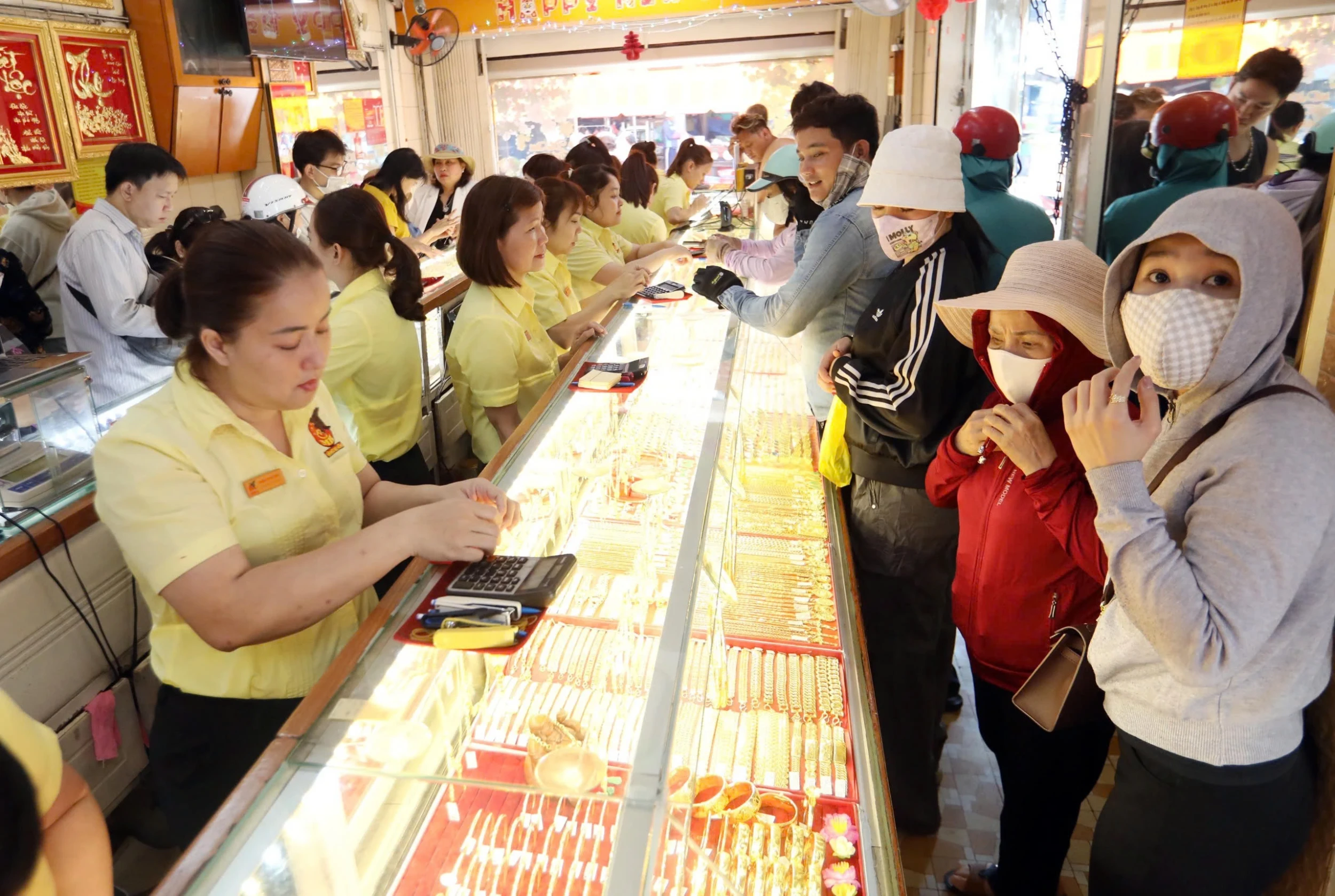 Giá vàng chiều nay 16/4/2026: Bảng giá SJC DOJI PNJ chốt ngày hôm nay