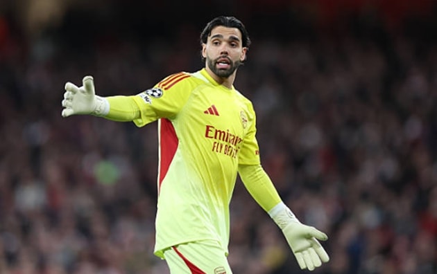 Thủ môn David Raya thi đấu tập trung giúp Arsenal giữ sạch lưới trước Sporting CP
