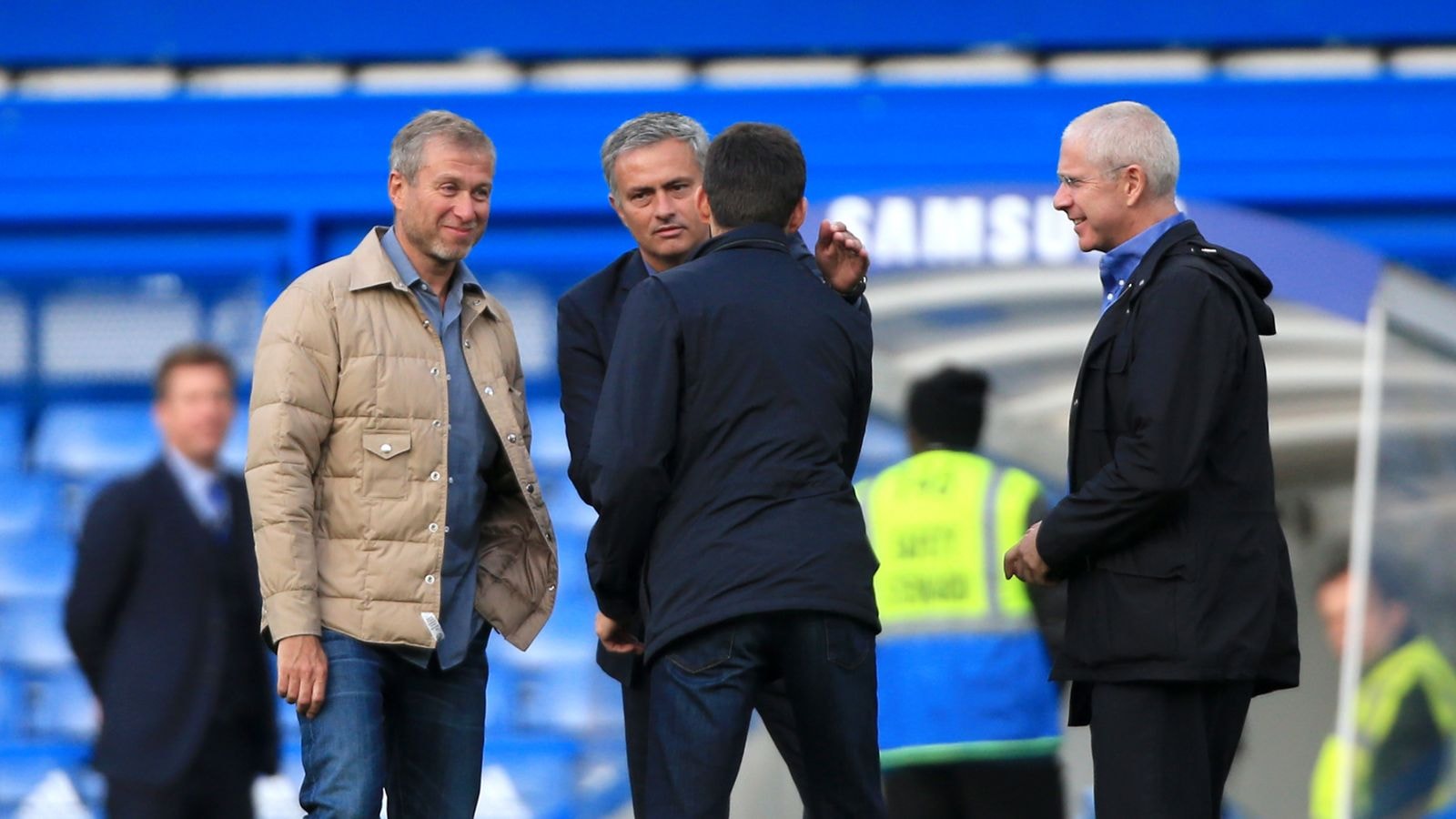 Jose Mourinho biến Chelsea thành cỗ máy chiến thắng tàn nhẫn.