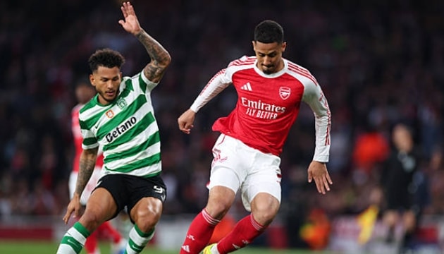 Trung vệ William Saliba chỉ huy hàng thủ Arsenal đầy bản lĩnh