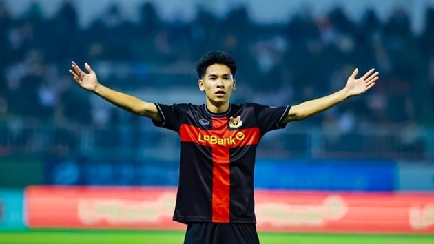 Lê Văn Thuận đang dần trở thành trụ cột tại V.League nhờ phong độ ổn định.