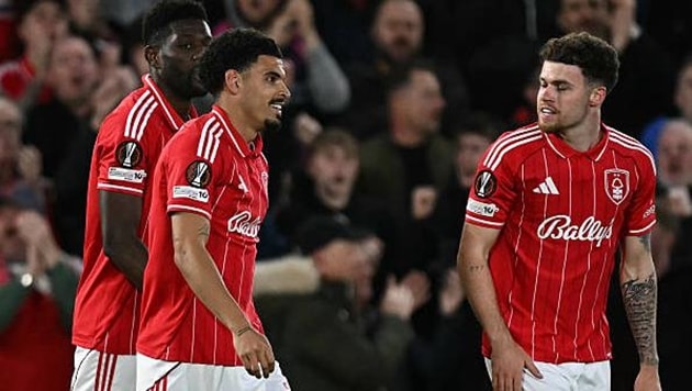 Chiến thắng tối thiểu giúp Nottingham Forest đi tiếp tại Europa League.