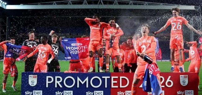 Coventry City chính thức thăng hạng Ngoại hạng Anh sau 25 năm.