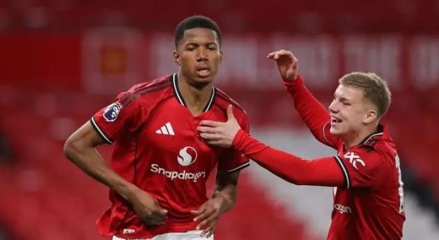 Chido Obi ghi bàn quyết định đưa U18 Man Utd vào chung kết.