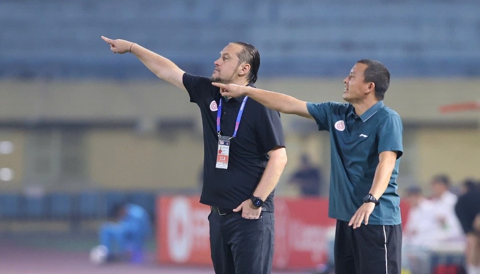 HLV Velizar Popov bị cấm chỉ đạo trong trận gặp HAGL tại V-League 2025/26
