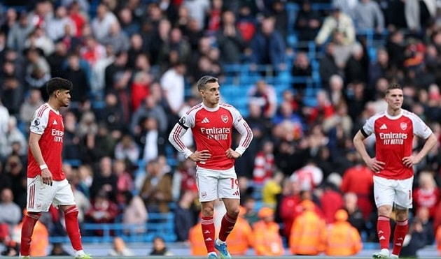 Arsenal đang gặp khó khăn trong giai đoạn quyết định của mùa giải.