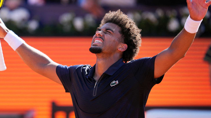 Arthur Fils vô địch Barcelona Open