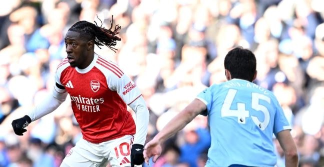 Eberechi Eze thi đấu năng nổ nhưng thiếu hiệu quả