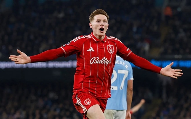 Tiền vệ Elliot Anderson của Nottingham Forest trong tầm ngắm của Man Utd.