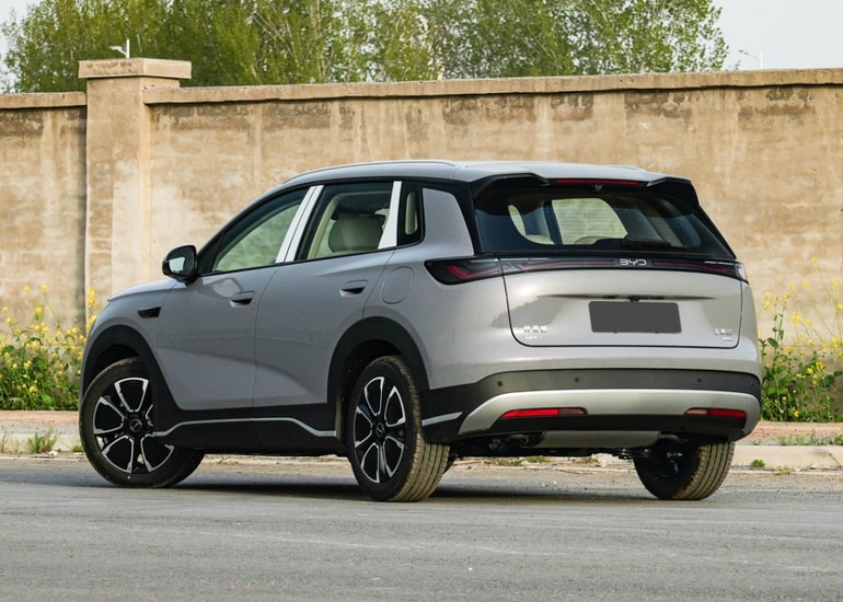 Đuôi xe BYD Hiace 05